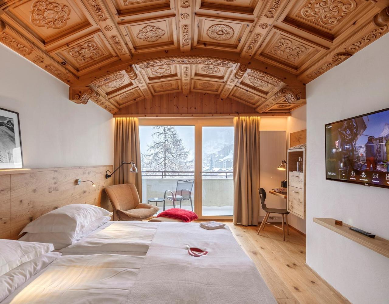 Swiss Alpine Hotel Allalin Zermatt Esterno foto